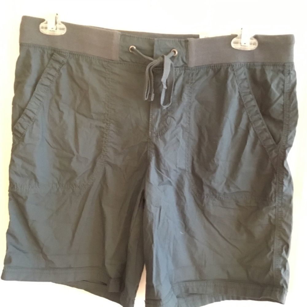 NWT. Style & Co. Dark Slate Women’s Shorts Sz M